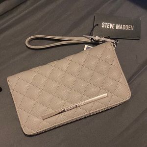NWT Steve Madden Gray Zip Around Wallet Clitch